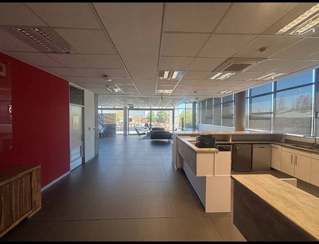 441M² OFFICE TO LET IN BLACKHEATH INDUSTRIAL